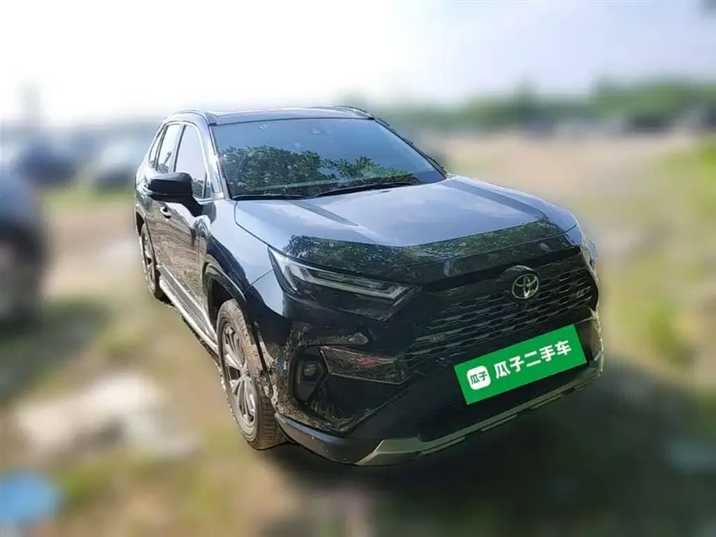Toyota RAV4 — фото 7