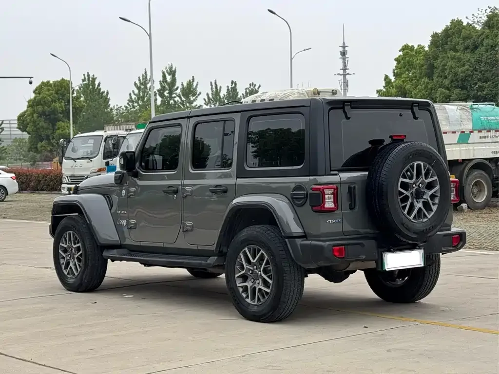 Jeep Wrangler PHEV — фото 3