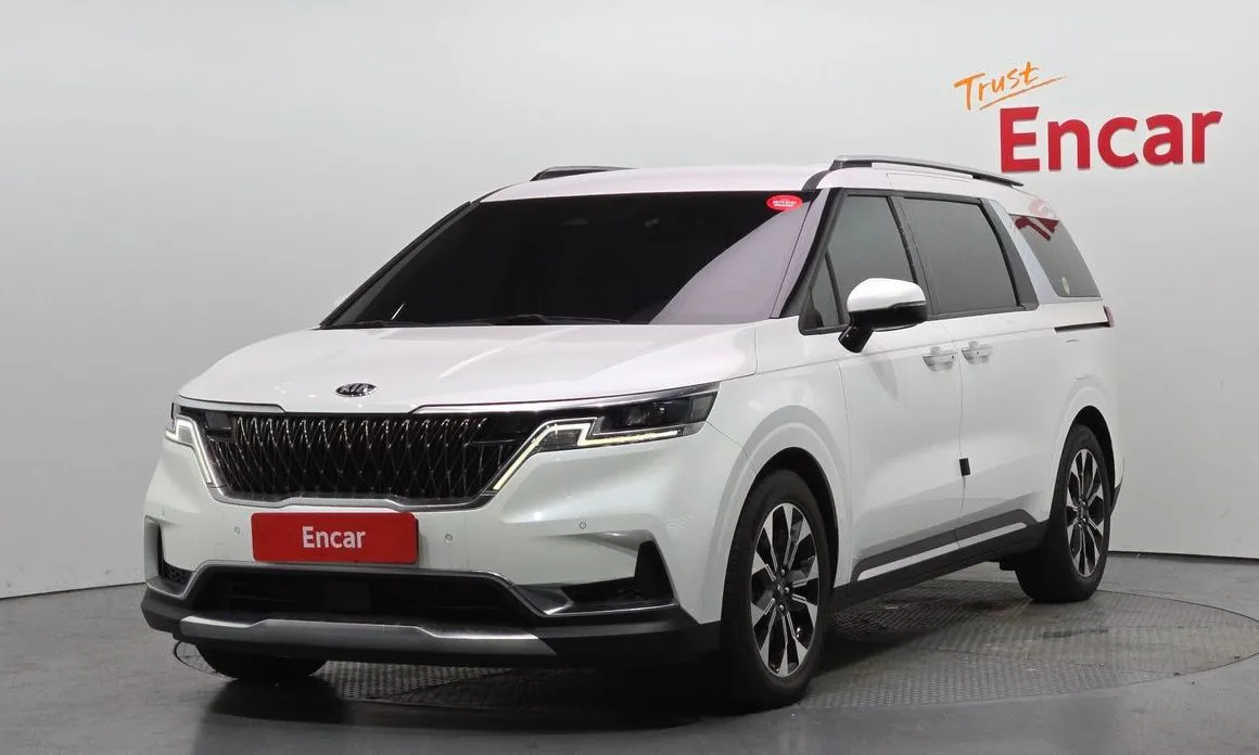 Kia Carnival — фото 1
