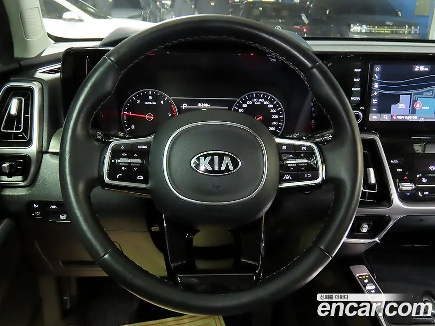 Kia Sorento — фото 10