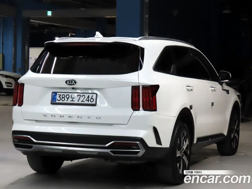 Kia Sorento — фото 5