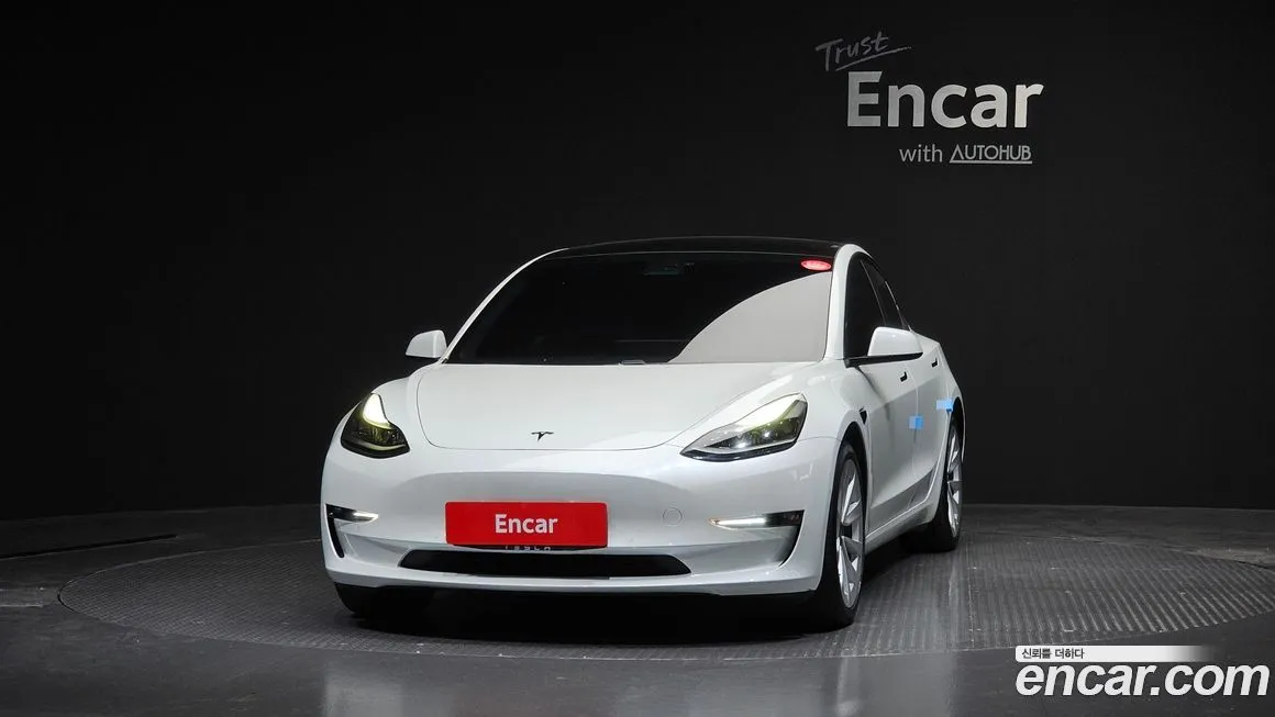 Tesla Model 3 — фото 2