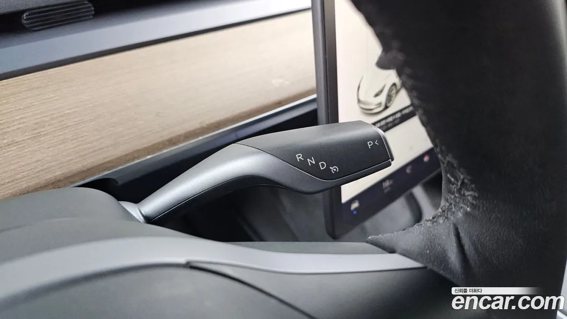 Tesla Model 3 — фото 10