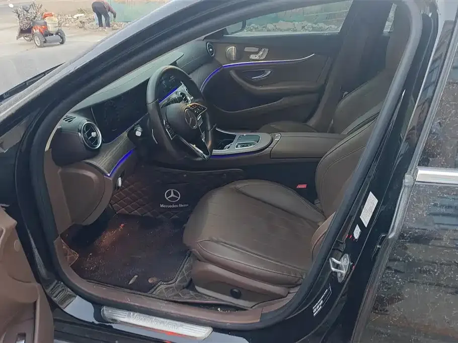 Mercedes-Benz E-Class — фото 5