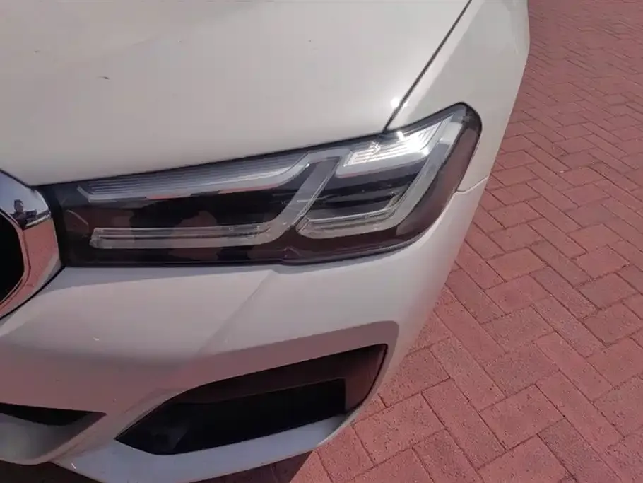 BMW 5 Series — фото 10