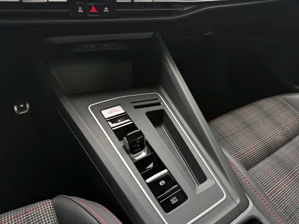 Volkswagen Golf GTI 2022 из CN, фото 2