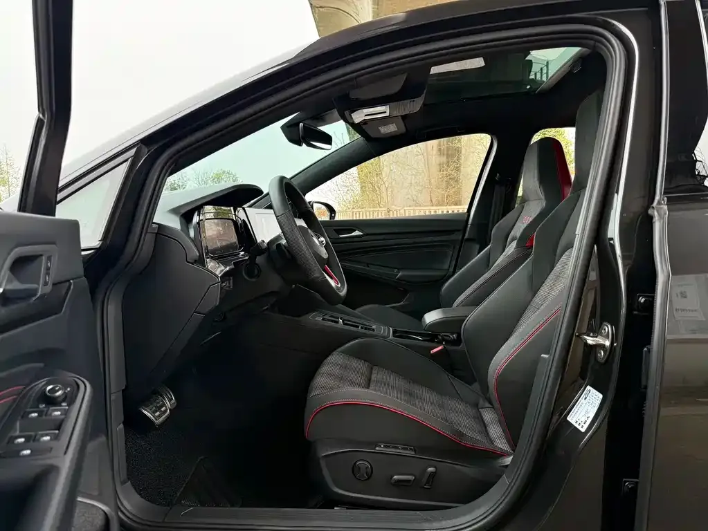 Volkswagen Golf GTI 2022 из CN, фото 5