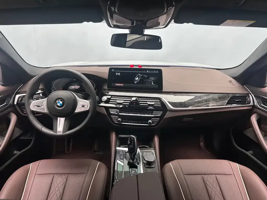 BMW 5 Series — фото 10