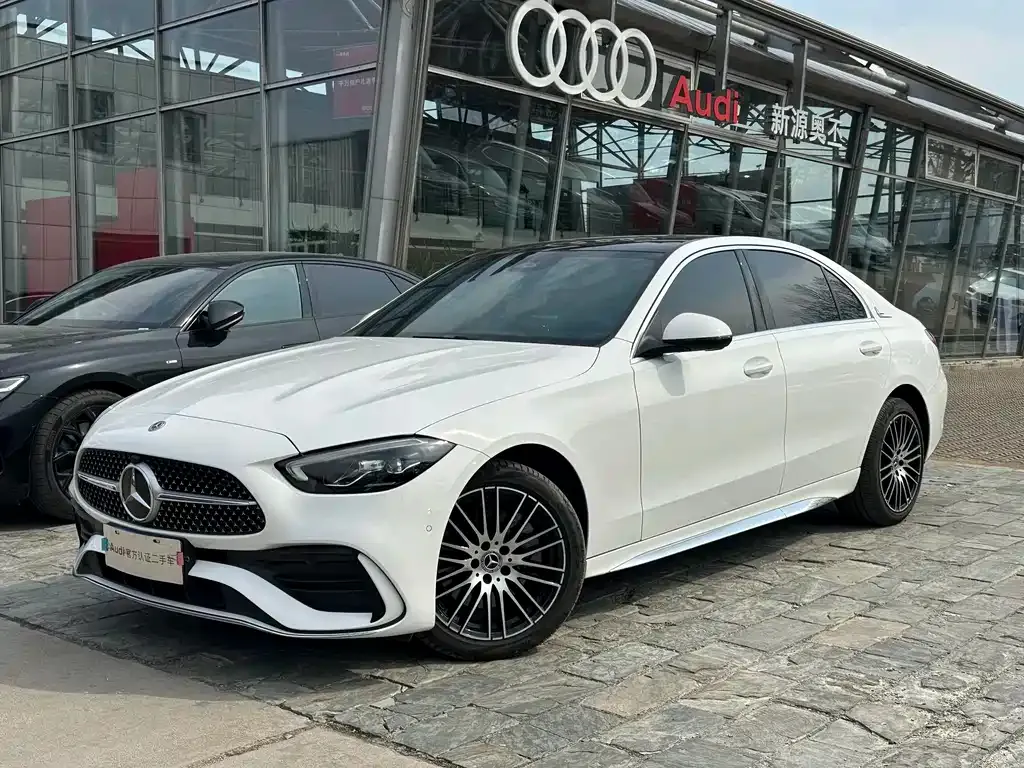 Mercedes-Benz C-Class — фото 1