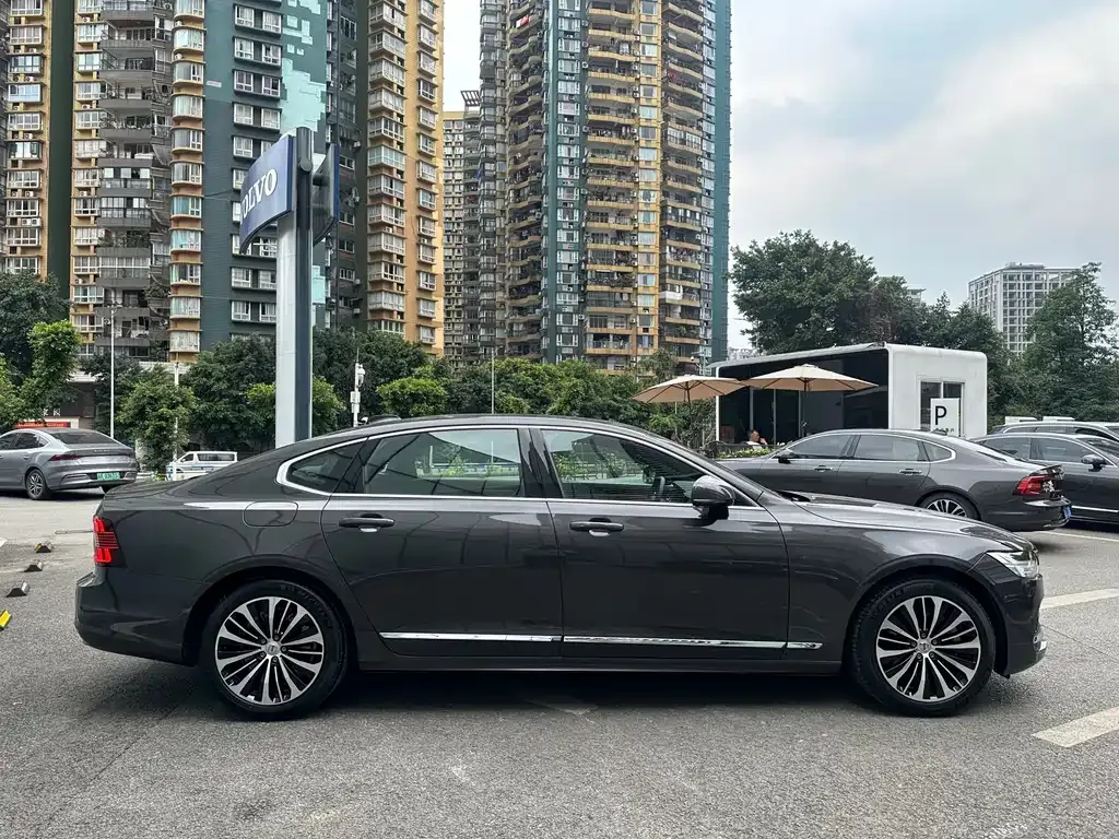 Volvo S90 — фото 10