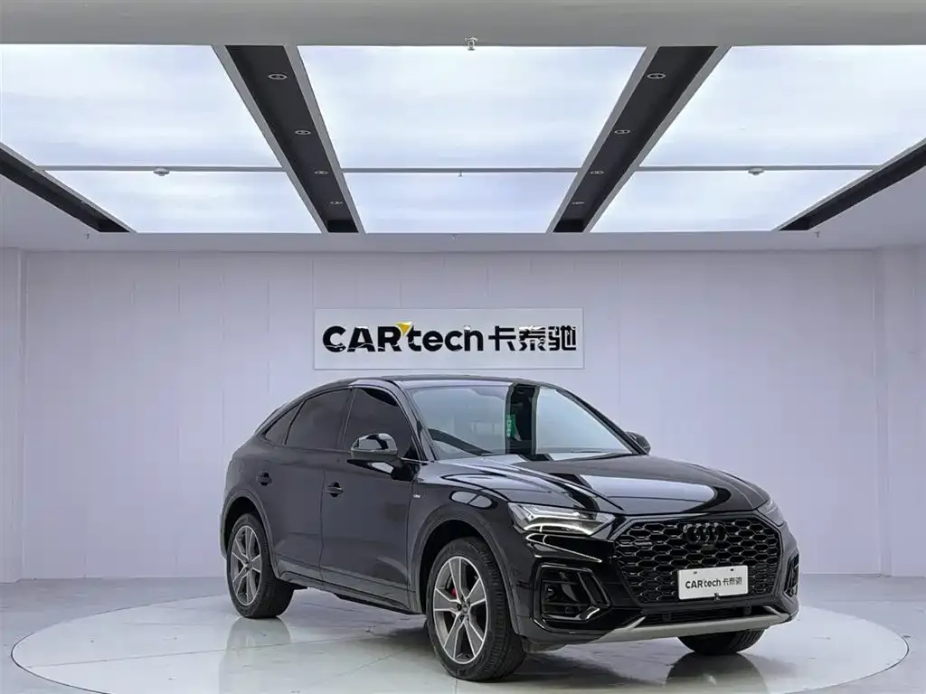 Audi Q5L Sportback — фото 9
