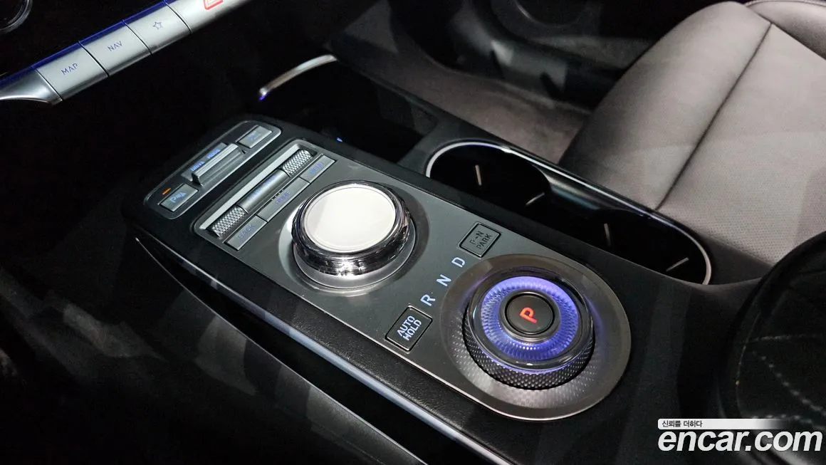 Genesis GV70 — фото 10