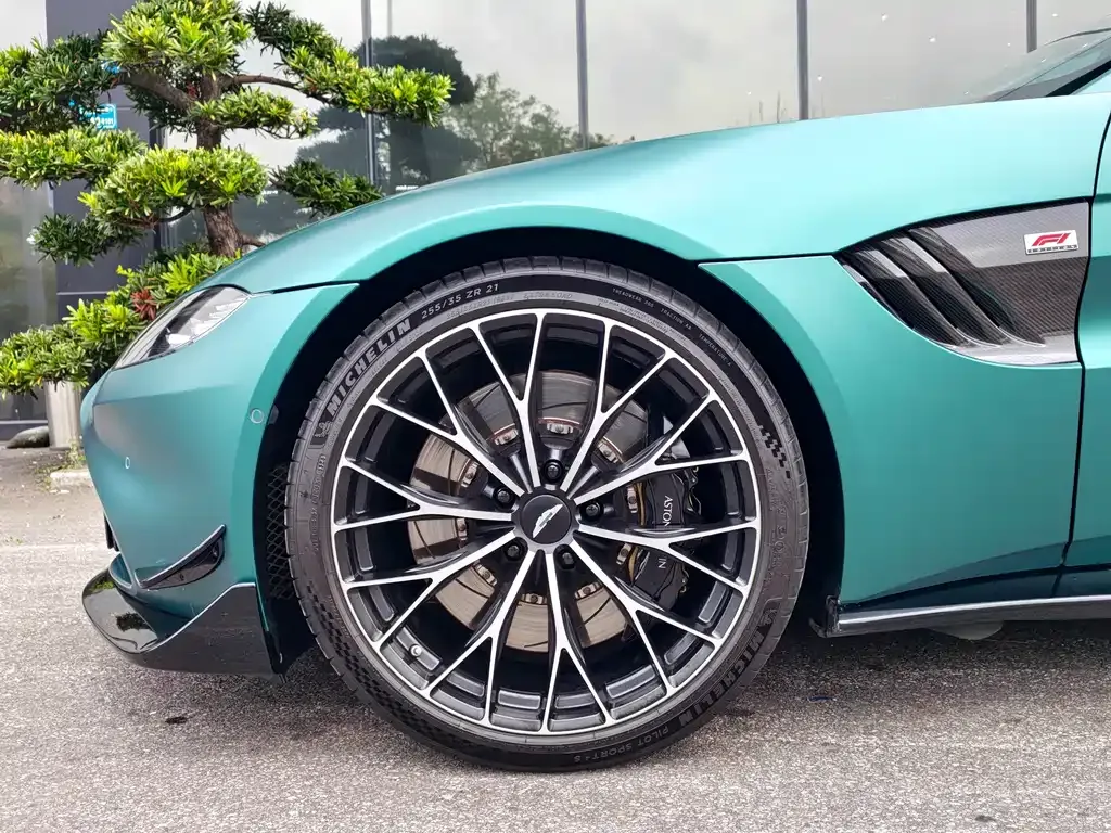 Aston Martin V8 Vantage 2022 из CN, фото 6