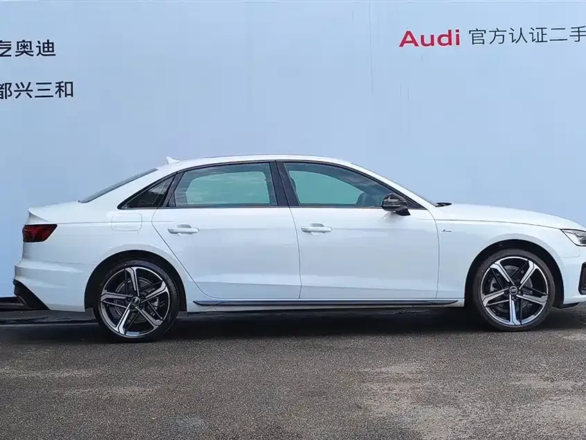 Audi A4L — фото 6