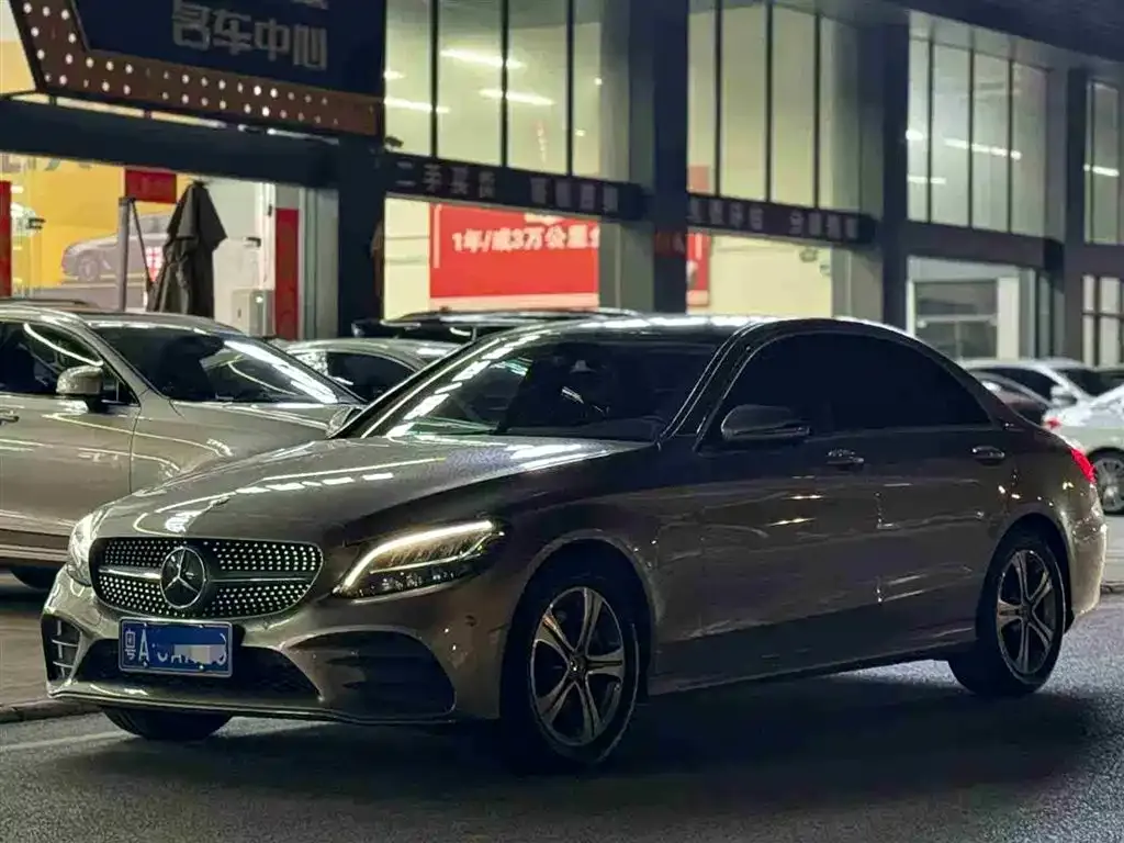 Mercedes-Benz C-Class — фото 1