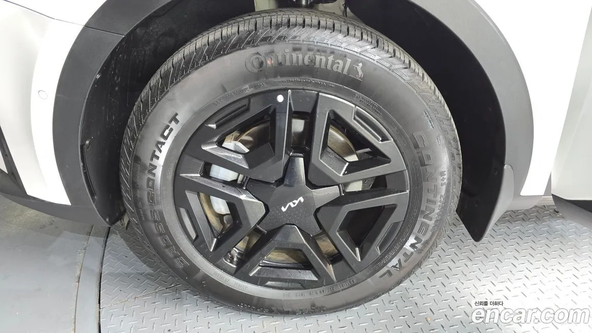 Kia Sorento — фото 7