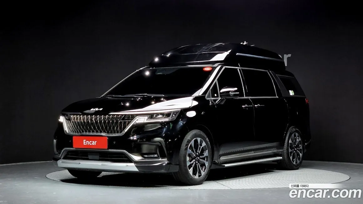 Kia Carnival — фото 1