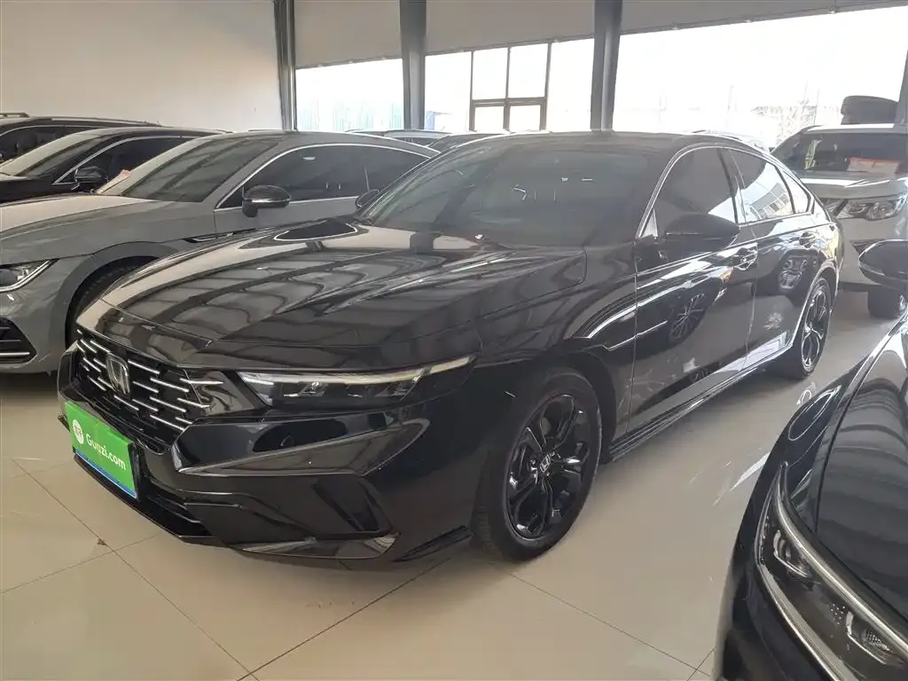 Honda Accord — фото 1