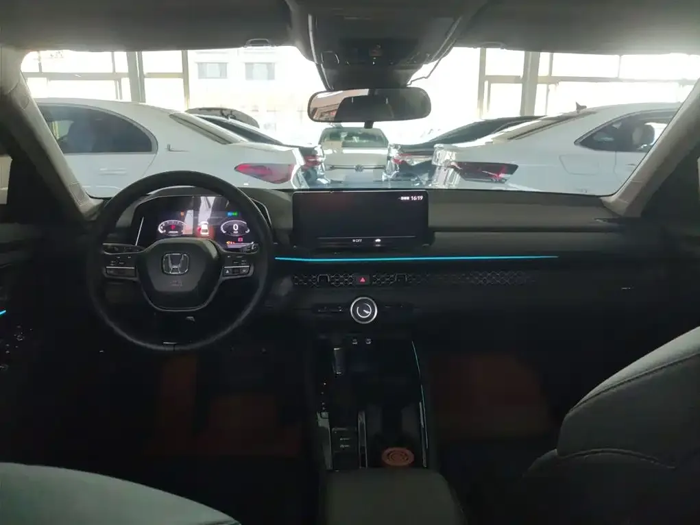 Honda Accord — фото 4