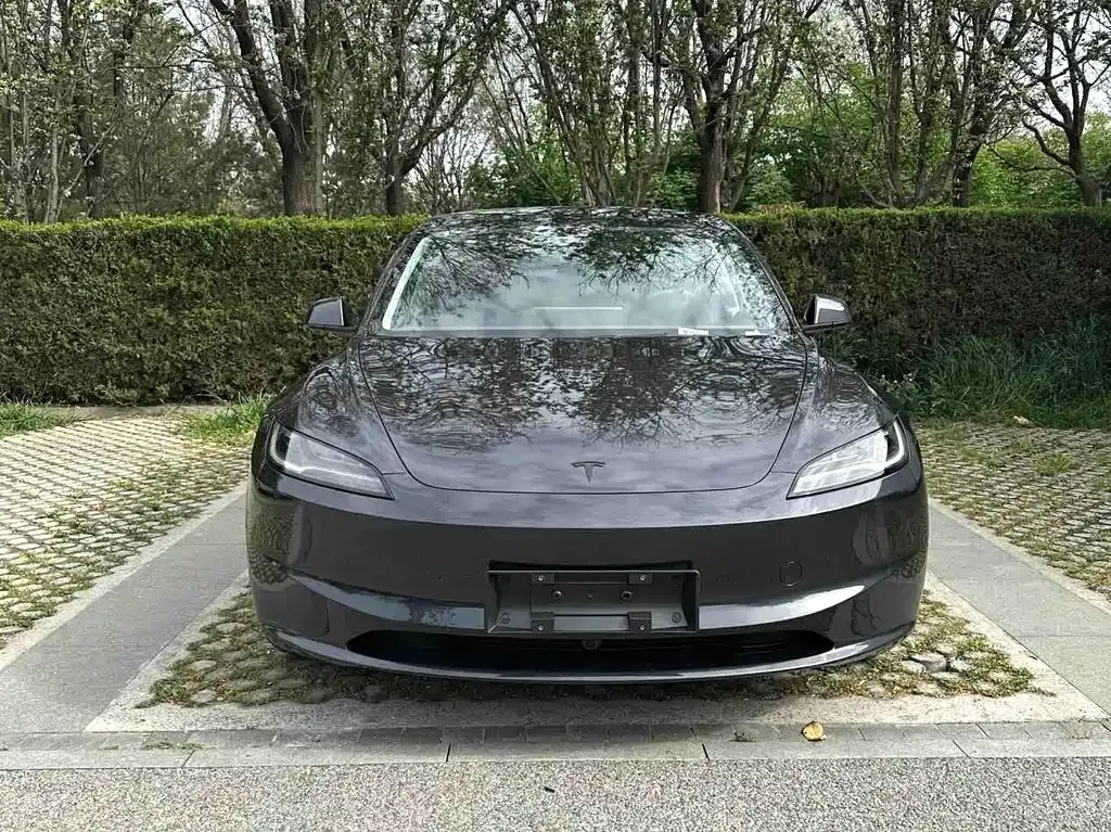 Tesla Model 3 — фото 6