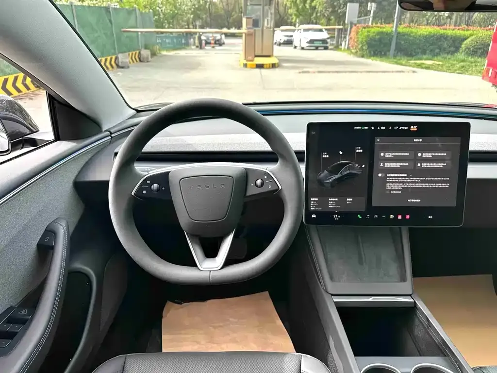 Tesla Model 3 — фото 5