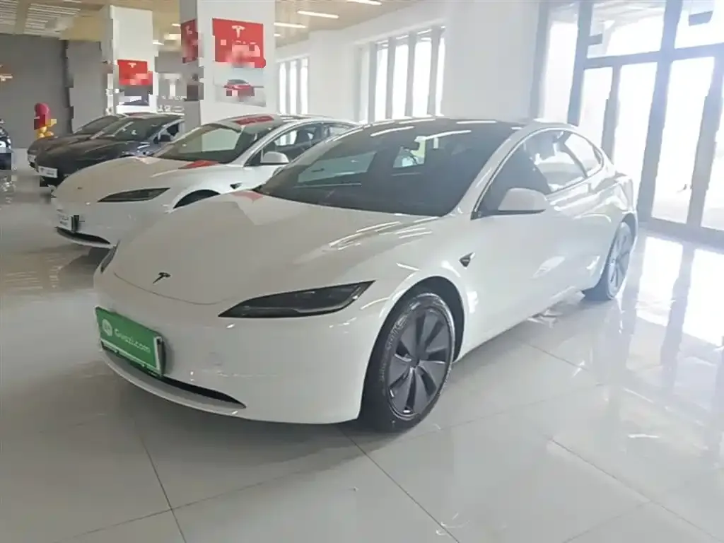 Tesla Model 3 — фото 5
