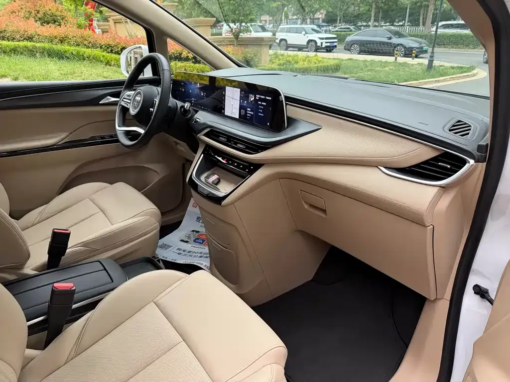 Buick GL8 Hybrid — фото 7