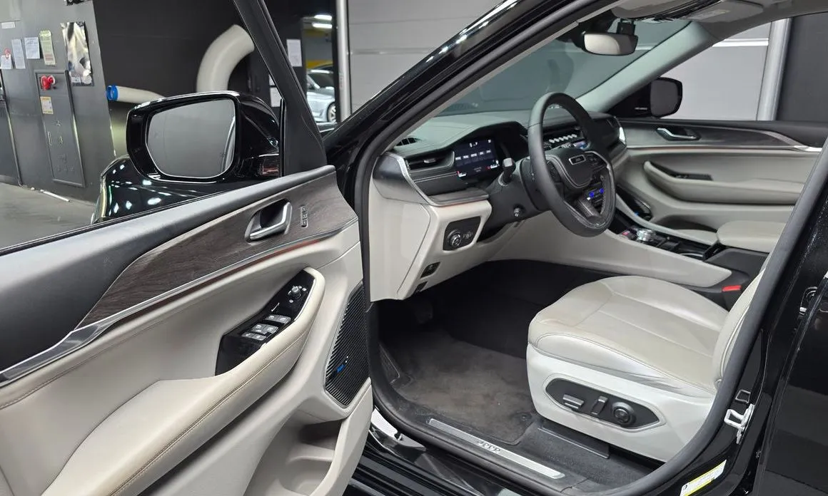 Jeep Cherokee 2023 из KR, фото 9