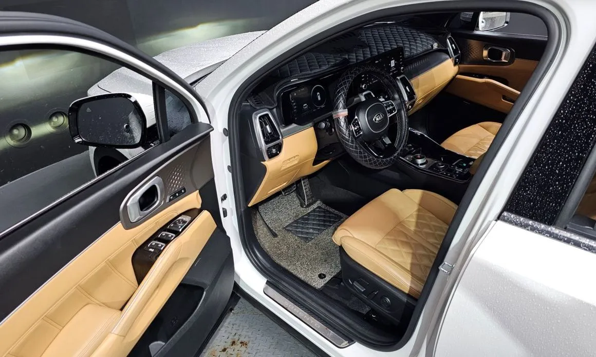 Kia Sorento — фото 8