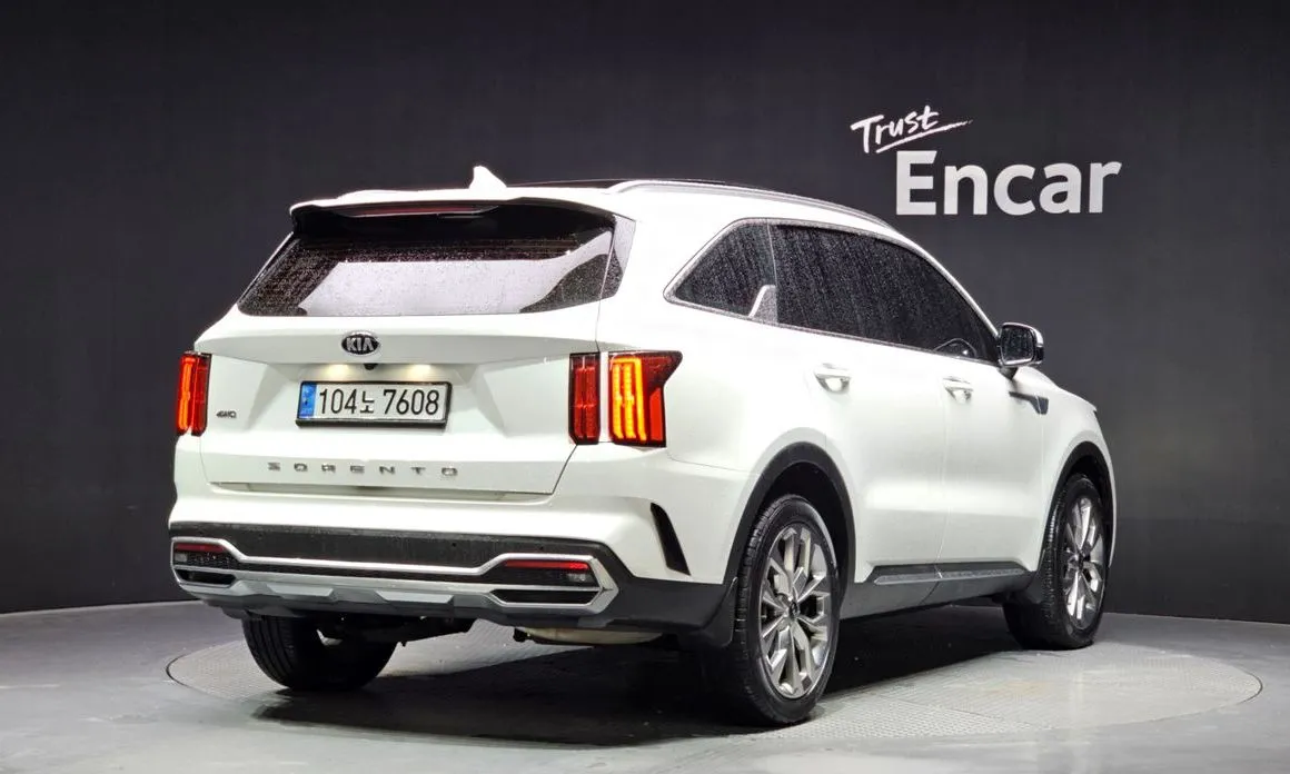 Kia Sorento — фото 10