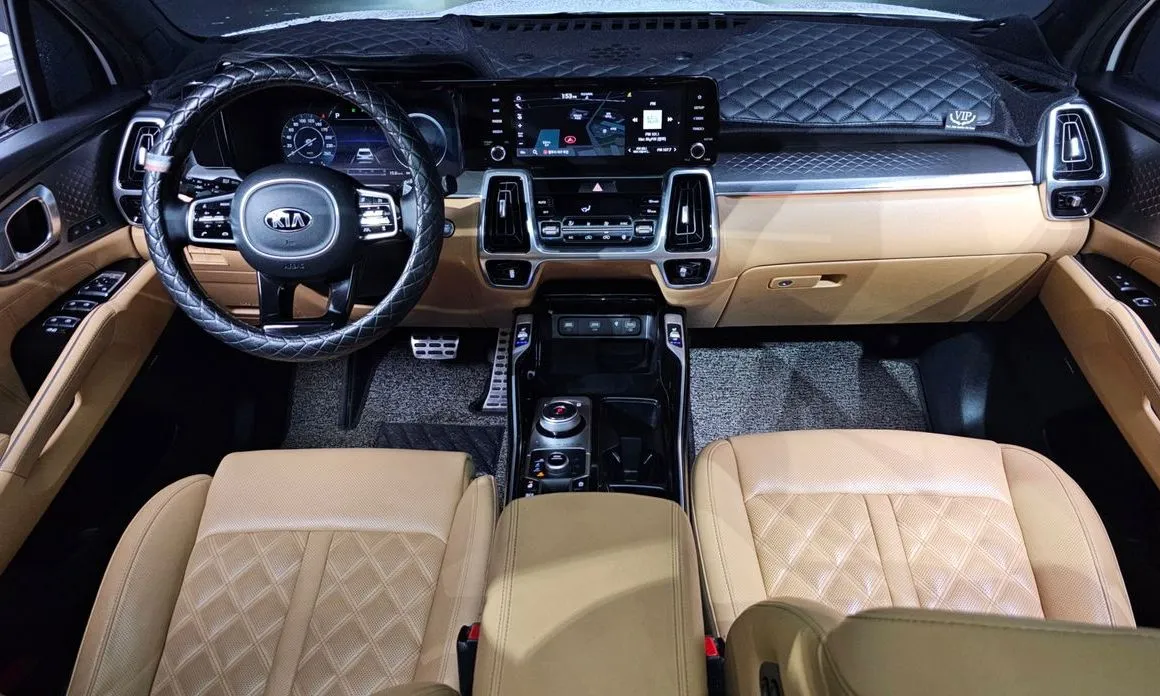 Kia Sorento — фото 7