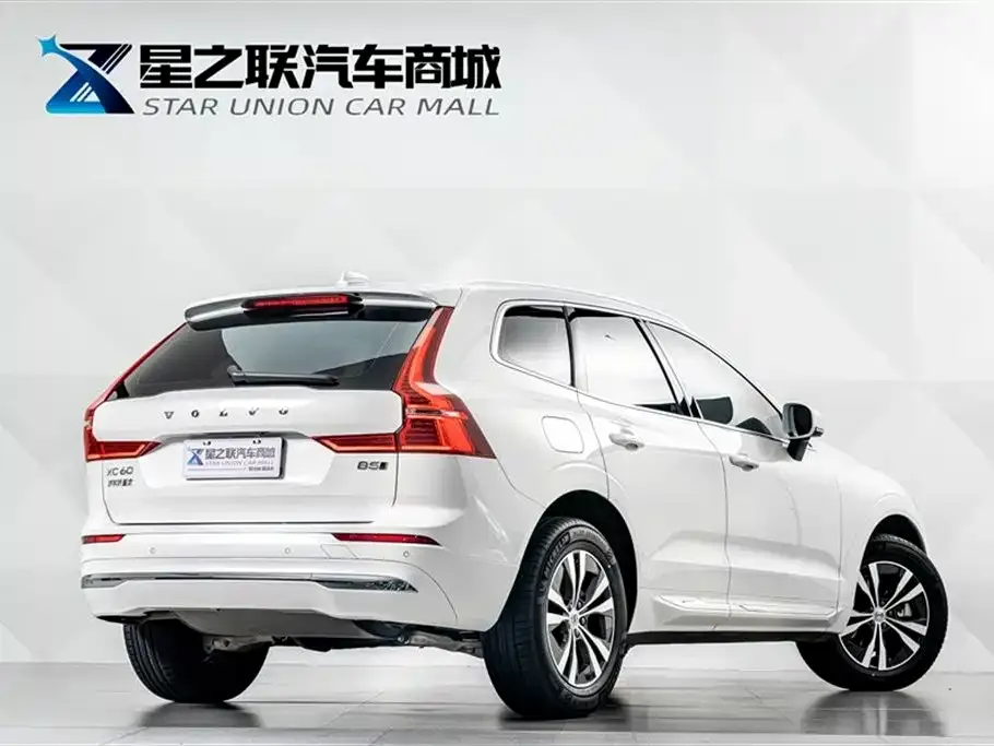 Volvo XC60 — фото 6