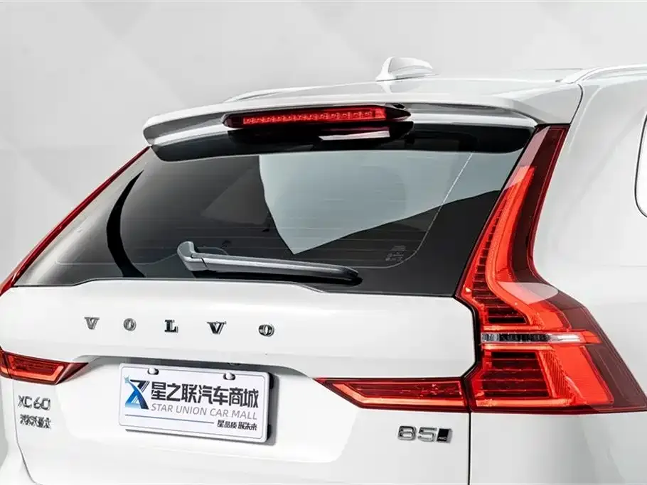 Volvo XC60 — фото 4