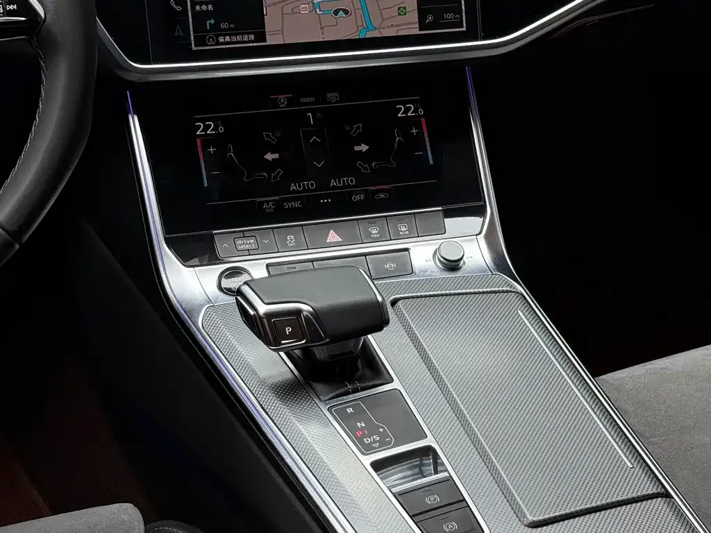 Audi A6L — фото 8