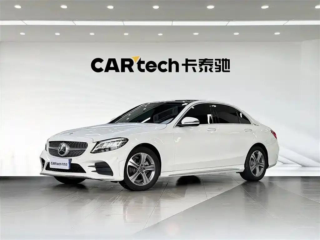 Mercedes-Benz C-Class — фото 1