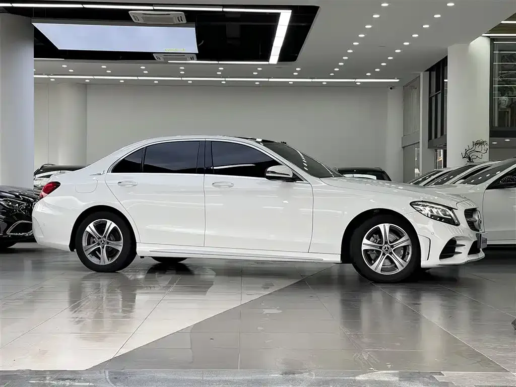 Mercedes-Benz C-Class — фото 6