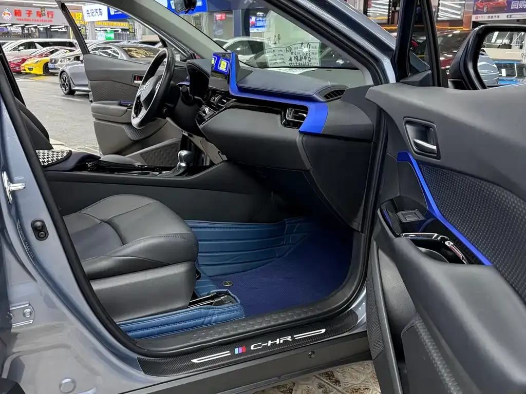 Toyota C-HR 2023 из CN, фото 9