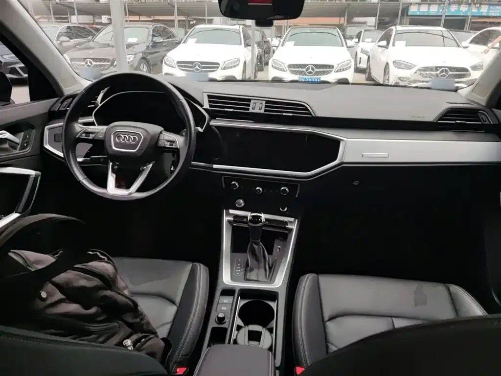 Audi Q3 2021 из CN, фото 10