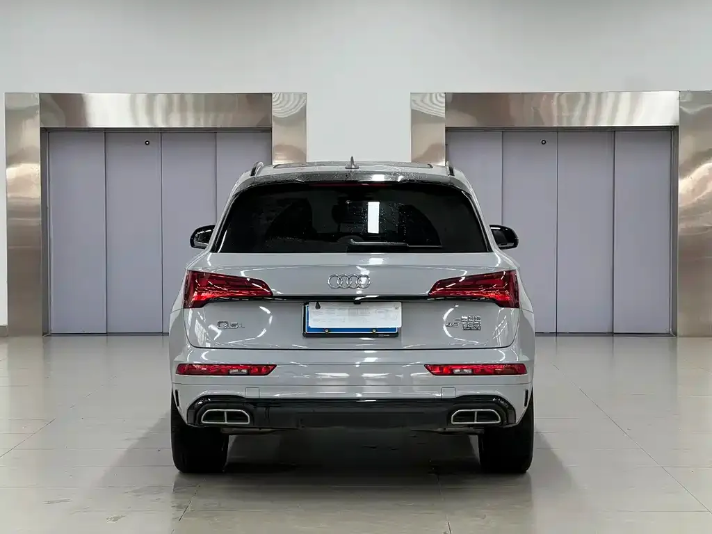 Audi Q5L — фото 2