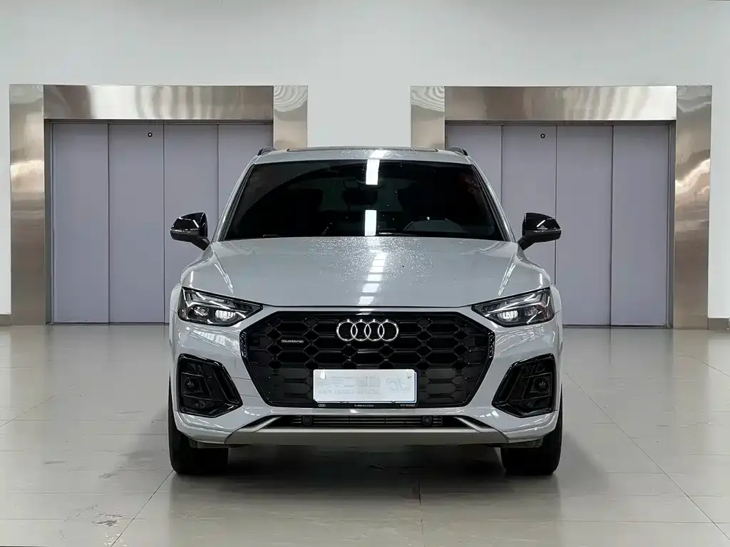 Audi Q5L — фото 4
