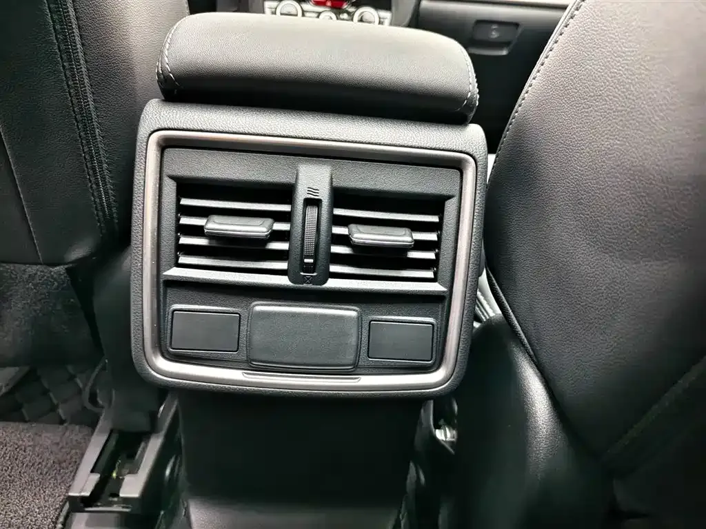 Subaru Forester — фото 8