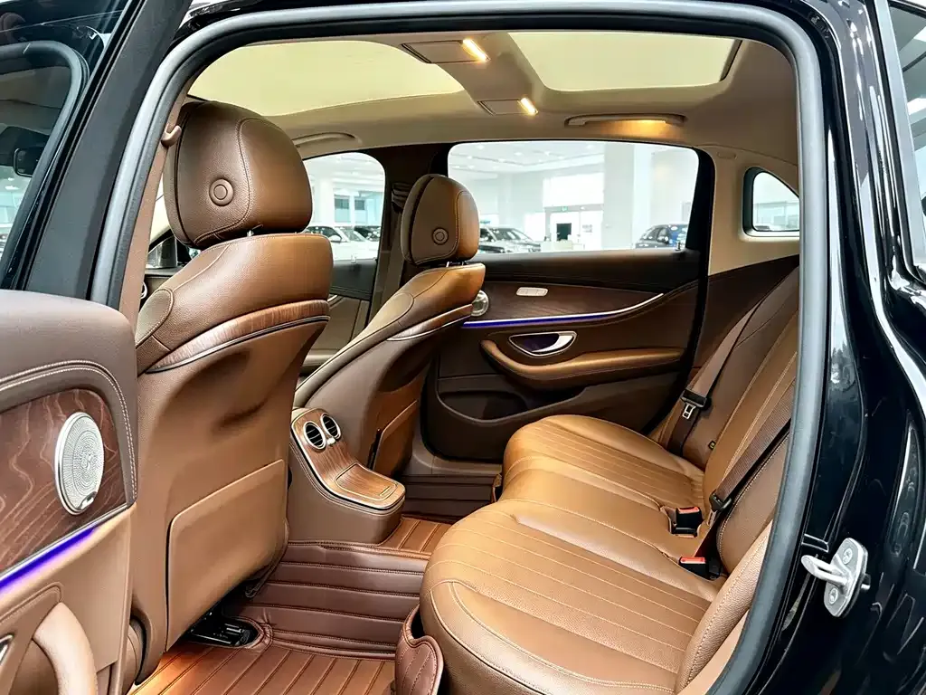 Mercedes-Benz E-Class 2022 из CN, фото 3