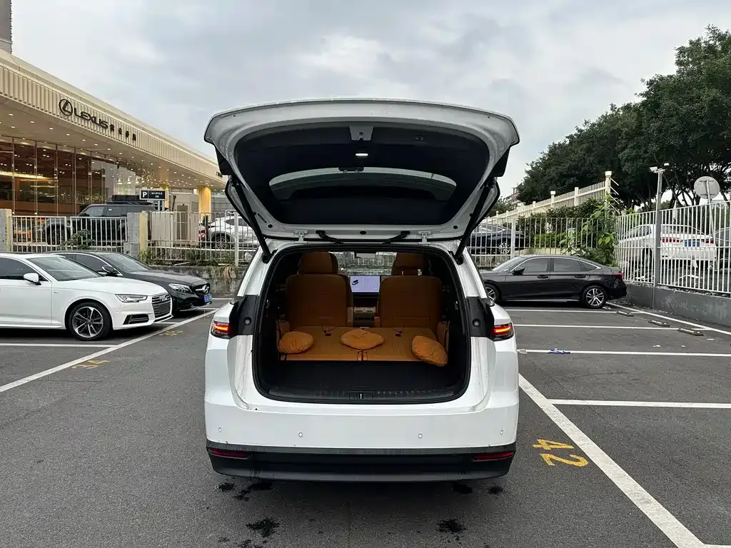 Li Auto i8 2025 из CN, фото 5