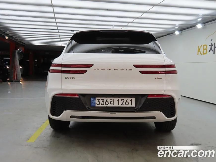 Genesis GV70 — фото 6