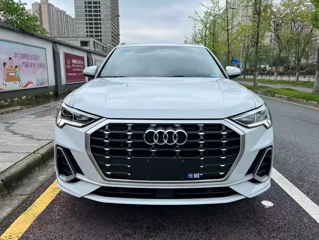 Audi Q3 — фото 10