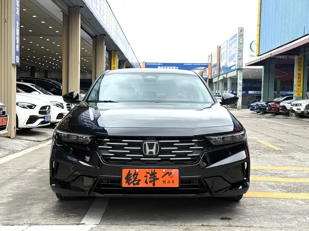 Honda Accord — фото 7