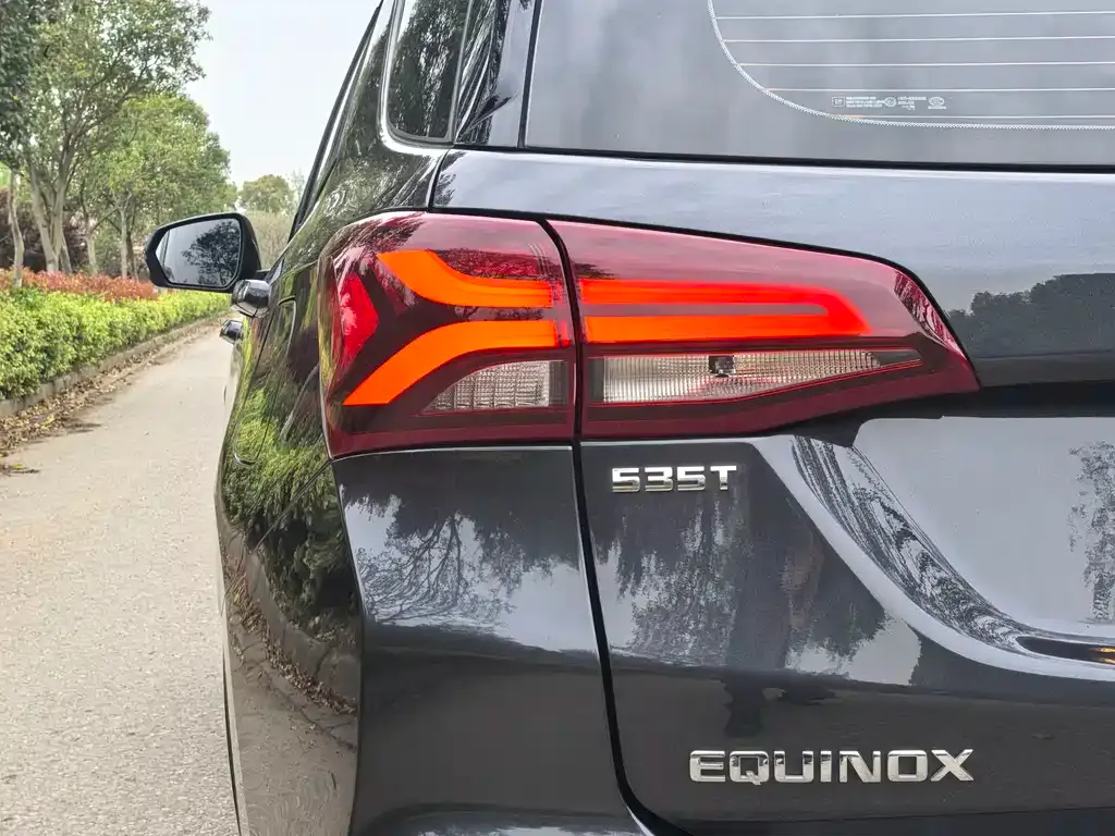Chevrolet Equinox 2022 из CN, фото 3