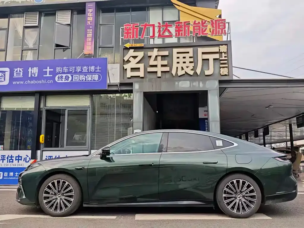 Geely Galaxy Xingyao 8 2025 из CN, фото 9