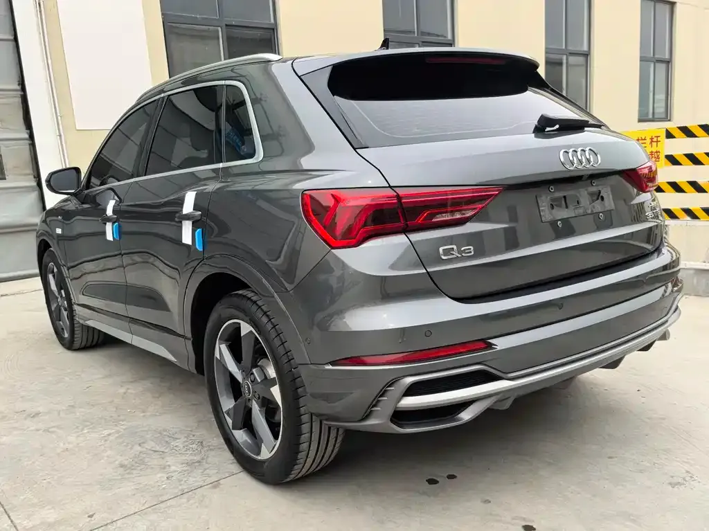 Audi Q3 — фото 10