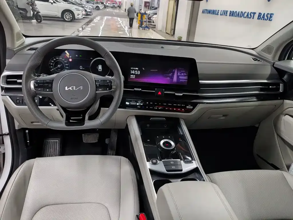 Kia Sportage — фото 9